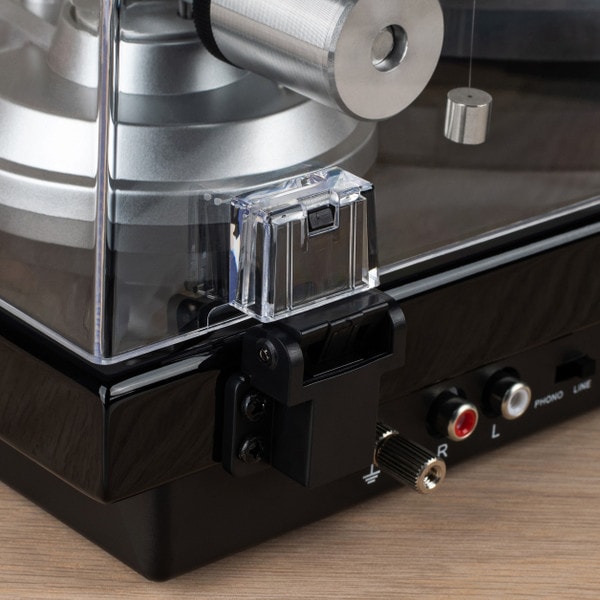 Detailed view of the removable dust cover